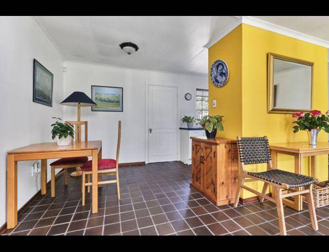 2 BEDROOM HOUSE FOR SALE IN SUNNINGHILL